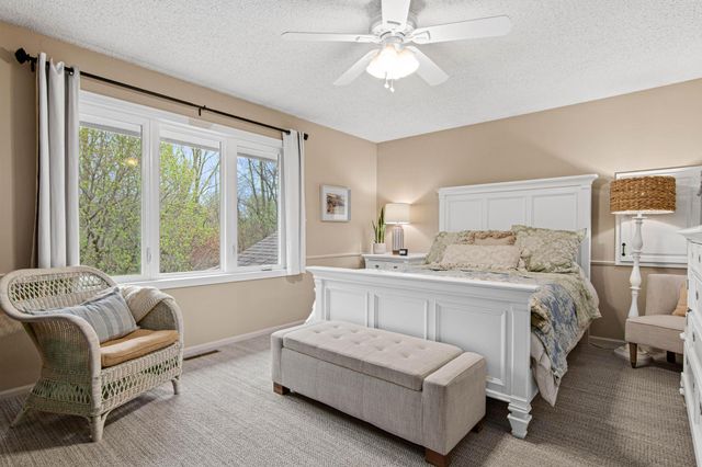 17730 Kettering Trail, Lakeville, MN 55044