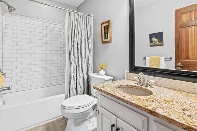 17730 Kettering Trail, Lakeville, MN 55044