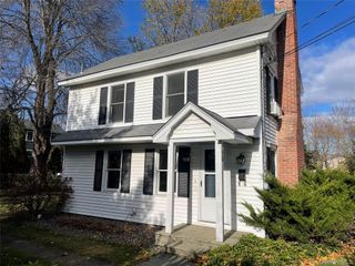 40 W Garden Street, Rhinebeck, NY 12572