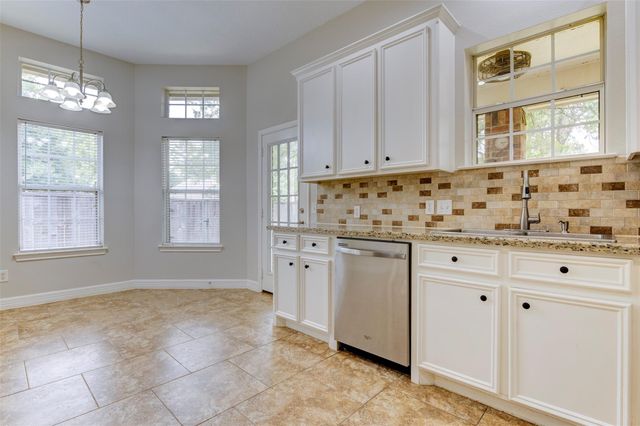 3138 Pine Chase Drive, Montgomery, TX 77356