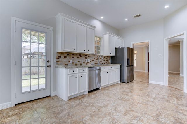 3138 Pine Chase Drive, Montgomery, TX 77356
