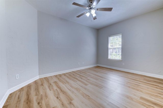 3138 Pine Chase Drive, Montgomery, TX 77356