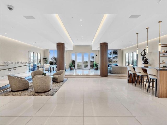 888 Brickell Key Dr 2201, Miami, FL 33131