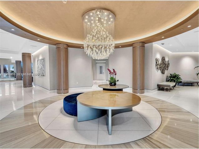 888 Brickell Key Dr 2201, Miami, FL 33131
