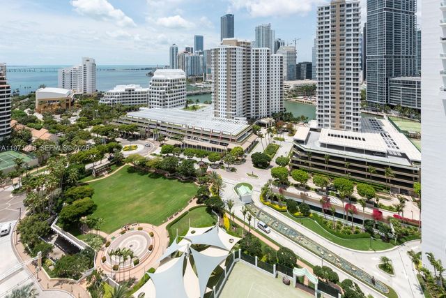888 Brickell Key Dr 2201, Miami, FL 33131