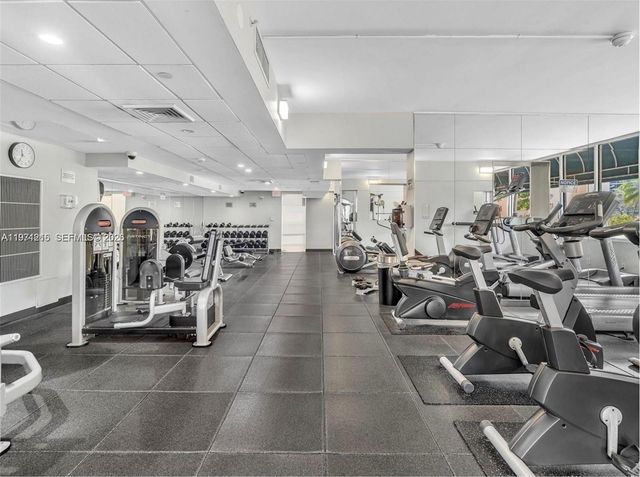 888 Brickell Key Dr 2201, Miami, FL 33131