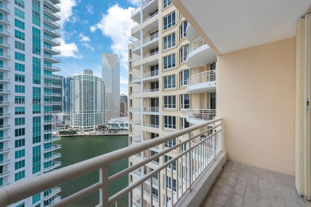 888 Brickell Key Dr 2201, Miami, FL 33131