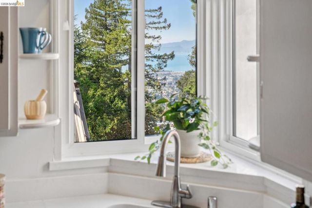 155 Avenida DR, Berkeley, CA 94708