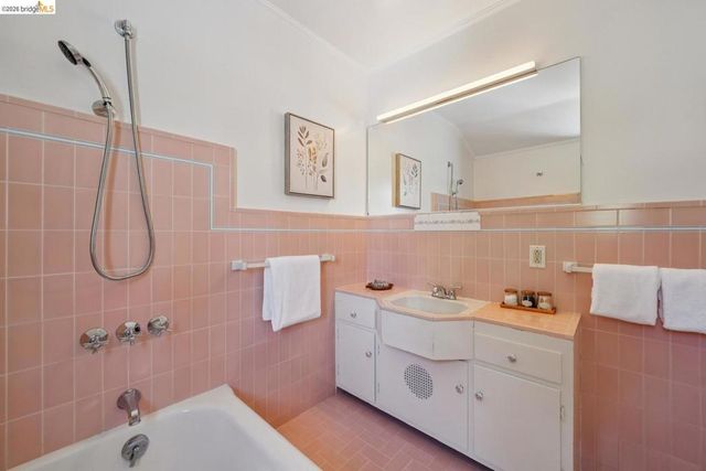 155 Avenida DR, Berkeley, CA 94708