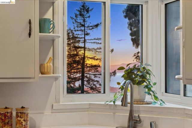 155 Avenida DR, Berkeley, CA 94708