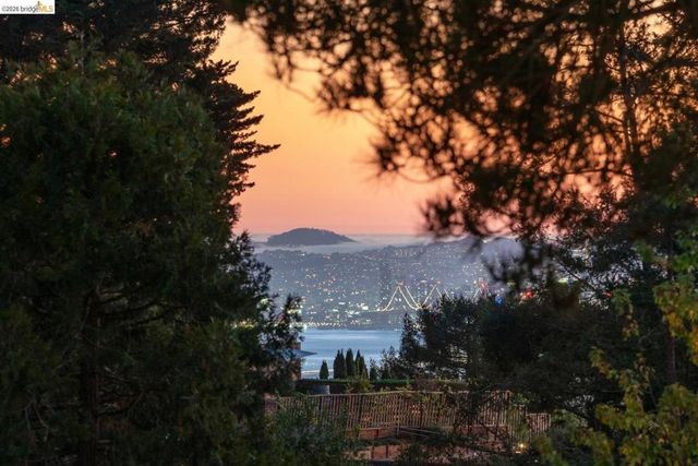155 Avenida DR, Berkeley, CA 94708