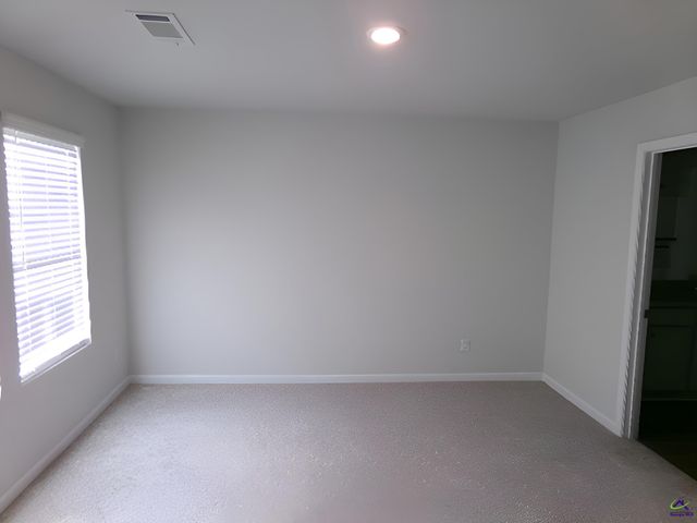 318 NW Oakwood Drive, Milledgeville, GA 31061