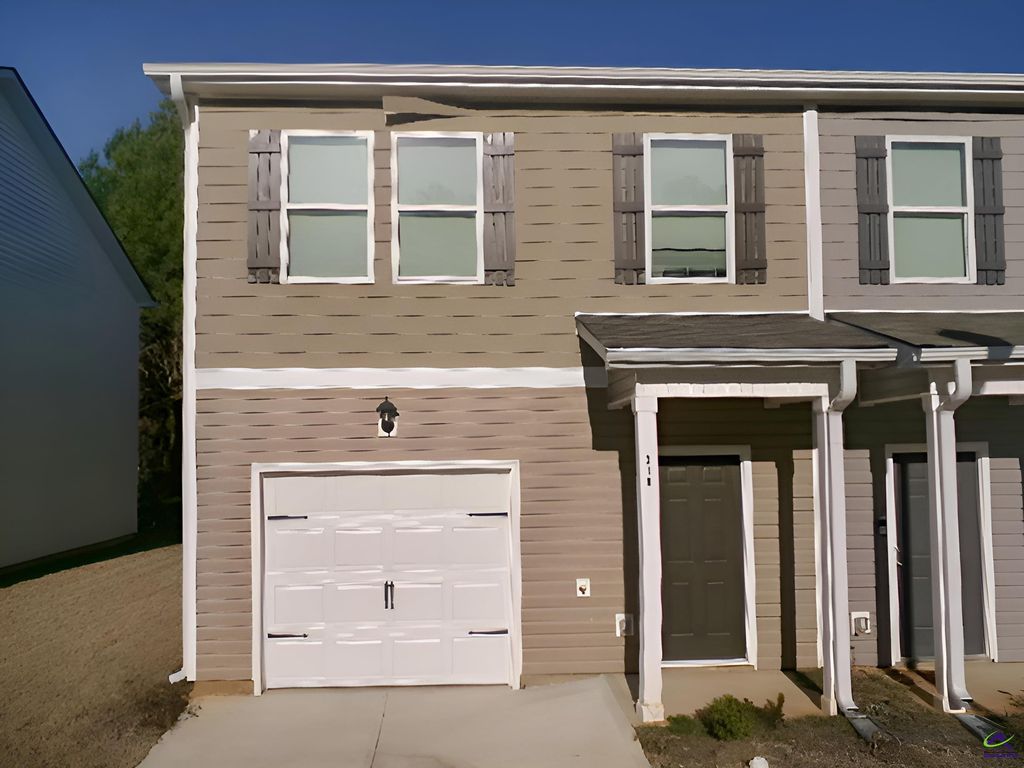 318 NW Oakwood Drive, Milledgeville, GA 31061