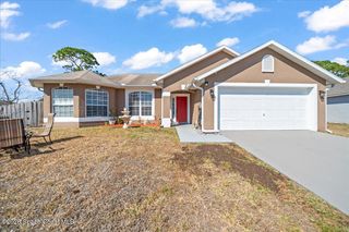 1323 Beche Street SE, Palm Bay, FL 32909