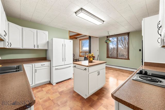 27 Sugar Beet Row, Whitehall, MT 59759