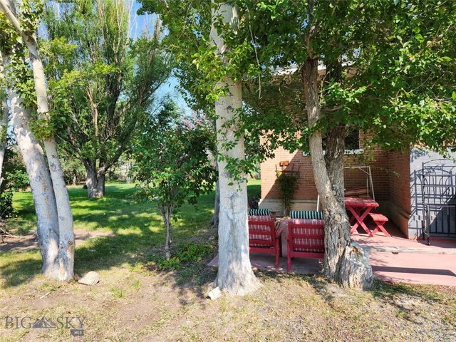 27 Sugar Beet Row, Whitehall, MT 59759