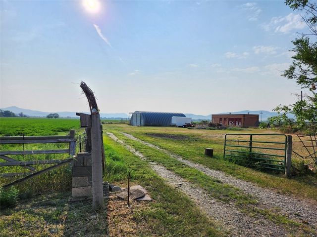 27 Sugar Beet Row, Whitehall, MT 59759