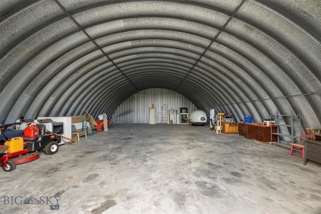 27 Sugar Beet Row, Whitehall, MT 59759