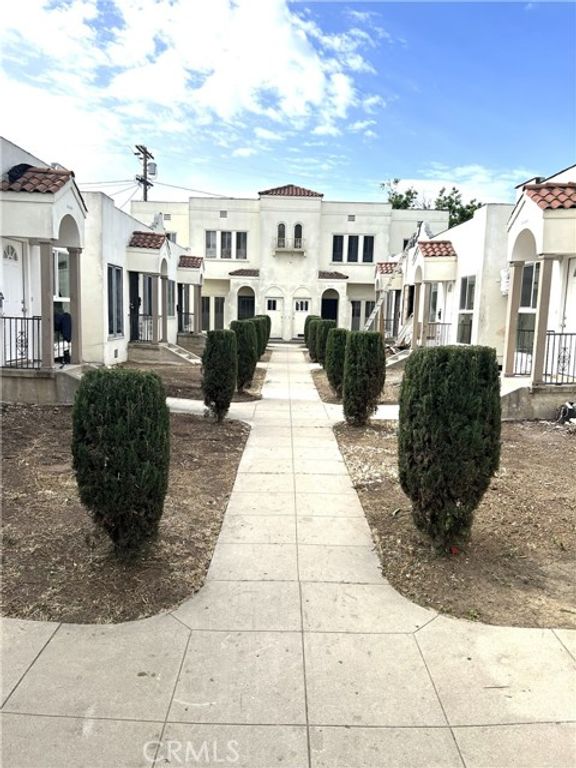 3030 W 12th Street, Los Angeles, CA 90006