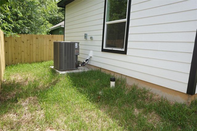 11652 Vistawood, Willis, TX 77318