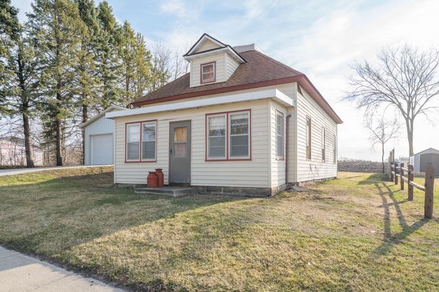 397 S Kilkenny Road, Kilkenny, MN 56052