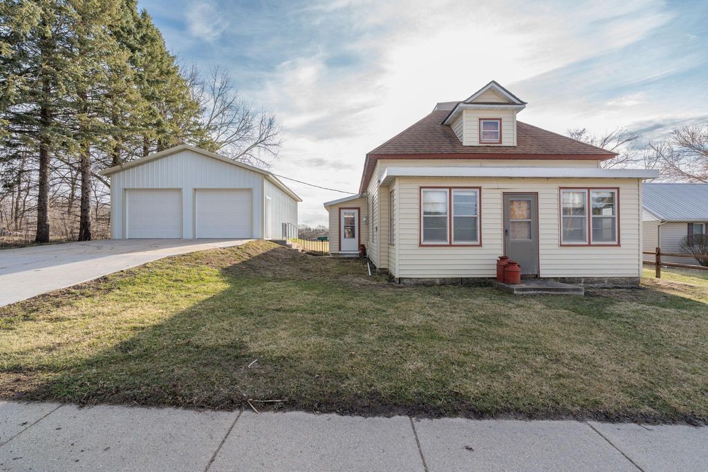 397 S Kilkenny Road, Kilkenny, MN 56052