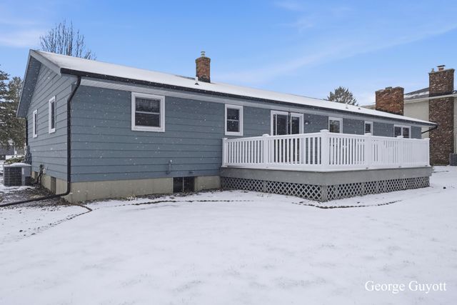 1941 Newcastle Drive Sw, Georgetown Twp, MI 49428