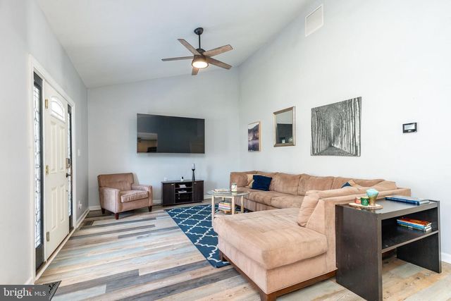566 LYNN AVE, Woodbury, NJ 08096