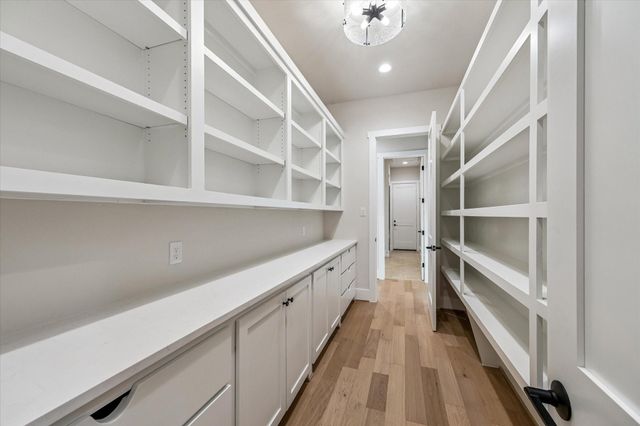 7520 Sowell Street, Montgomery, TX 77316