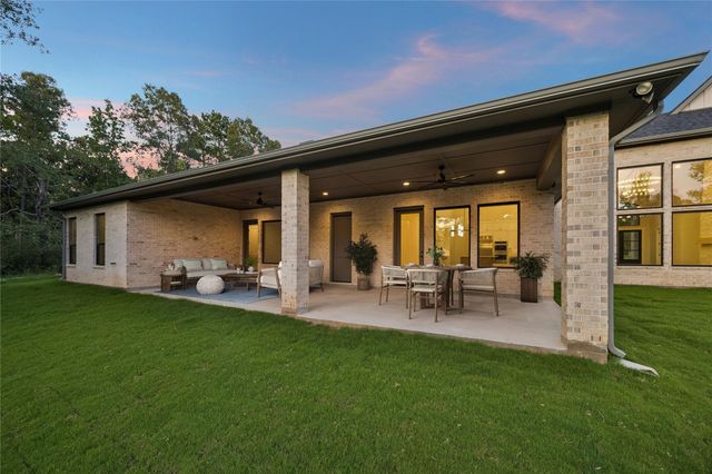 7520 Sowell Street, Montgomery, TX 77316