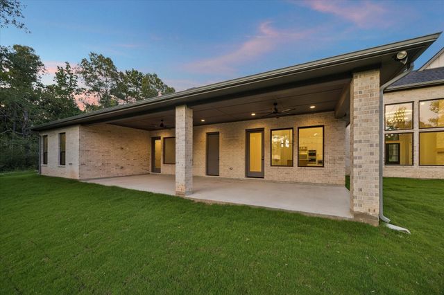 7520 Sowell Street, Montgomery, TX 77316