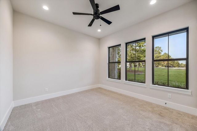 7520 Sowell Street, Montgomery, TX 77316