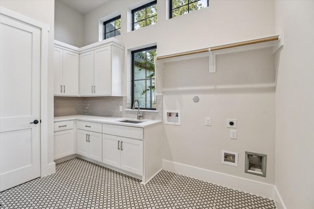 7520 Sowell Street, Montgomery, TX 77316