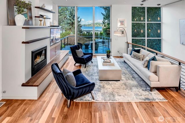 9204 SE 33rd Place, Mercer Island, WA 98040