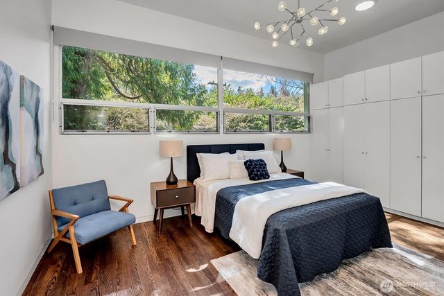 9204 SE 33rd Place, Mercer Island, WA 98040