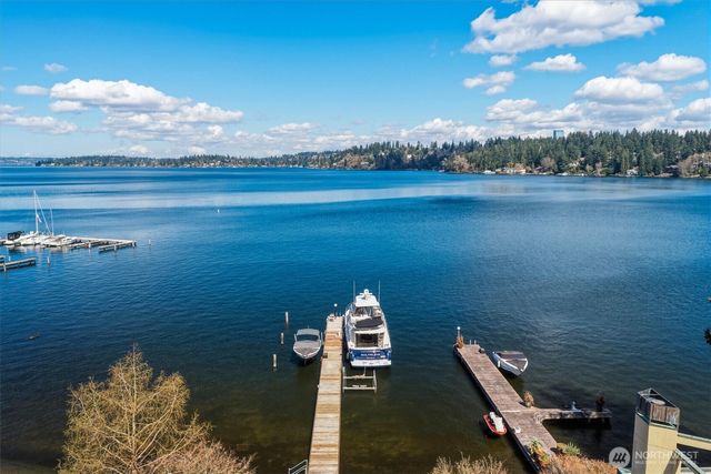 9204 SE 33rd Place, Mercer Island, WA 98040