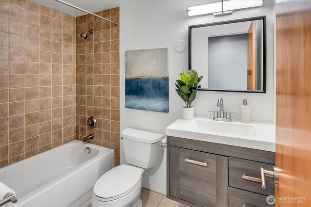 9204 SE 33rd Place, Mercer Island, WA 98040