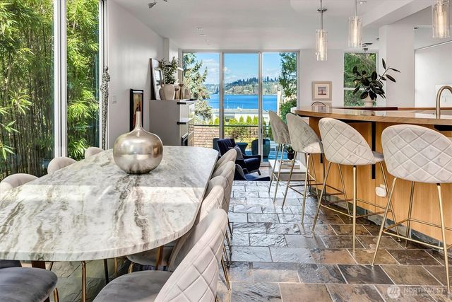 9204 SE 33rd Place, Mercer Island, WA 98040