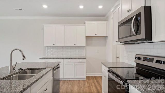 326 Lagoon Road, Fletcher, NC 28732