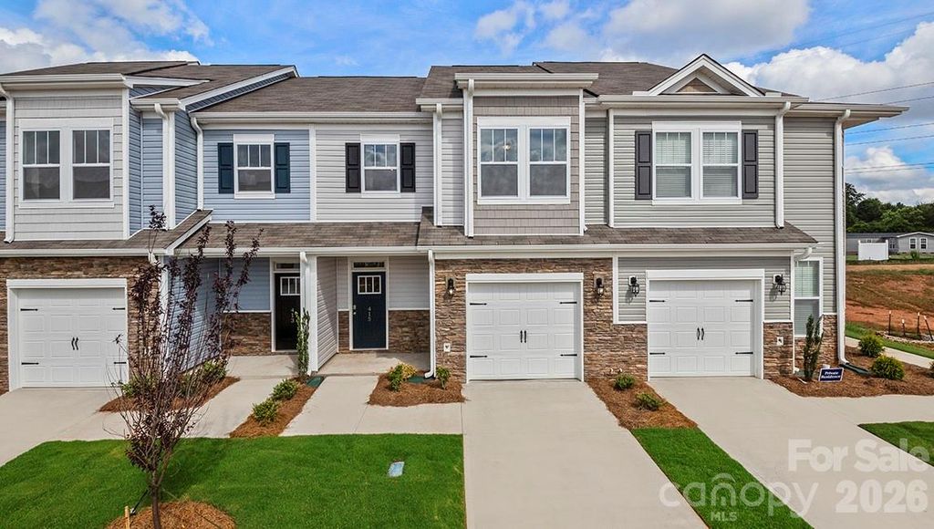 326 Lagoon Road, Fletcher, NC 28732