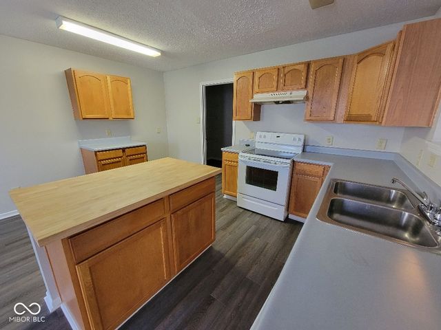 10828 August Drive, Ingalls, IN 46048