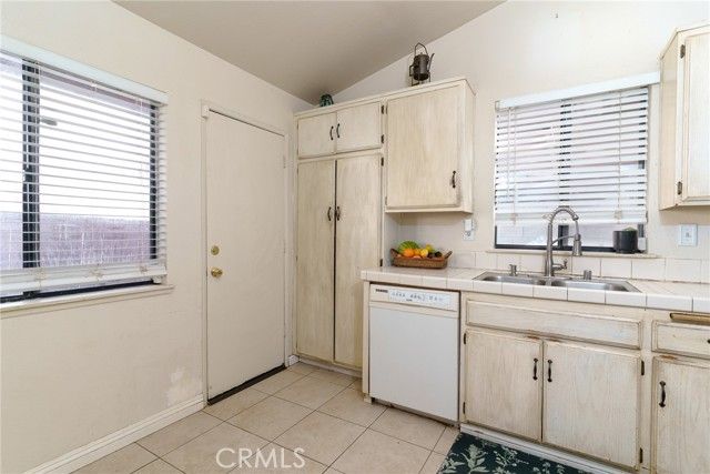 1509 Portrait, Perris, CA 92571