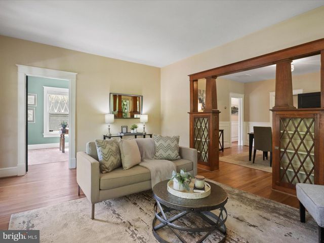 2804 KING STREET, Alexandria, VA 22302