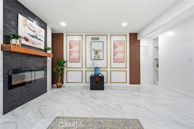 18114 Schoenborn, Northridge (los Angeles), CA 91325