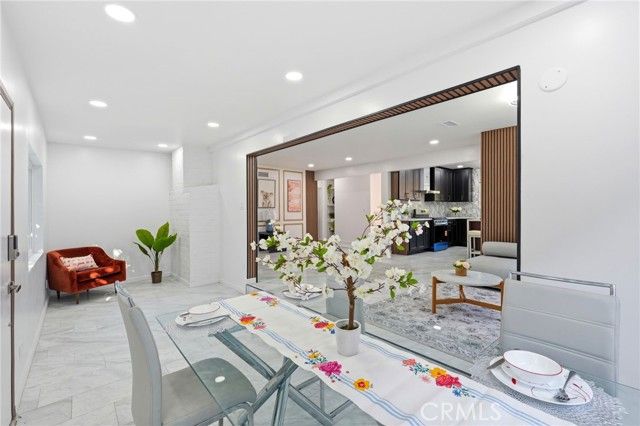 18114 Schoenborn, Northridge (los Angeles), CA 91325