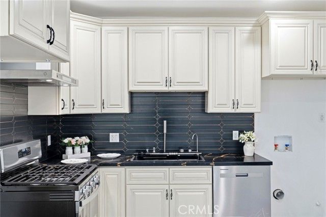 18114 Schoenborn, Northridge (los Angeles), CA 91325