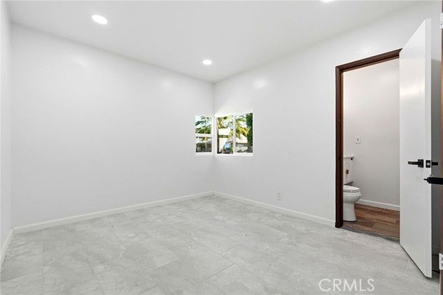 18114 Schoenborn, Northridge (los Angeles), CA 91325