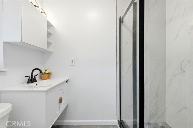 18114 Schoenborn, Northridge (los Angeles), CA 91325