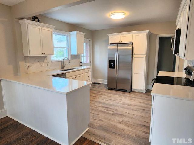 310 N 5th Street, Smithfield, NC 27577
