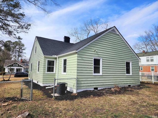 310 N 5th Street, Smithfield, NC 27577